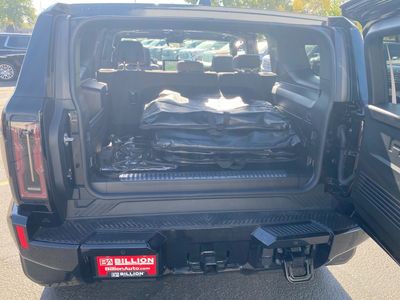 2024 GMC HUMMER EV SUV — photo 13 view