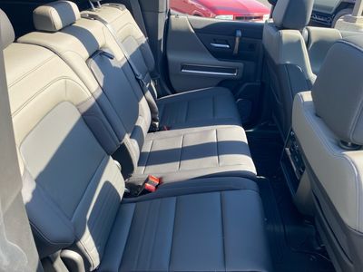 2024 GMC HUMMER EV SUV — photo 10 view