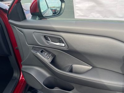 2026 Nissan Rogue — photo 8 view