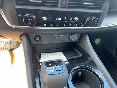2026 Nissan Rogue — photo 9 view