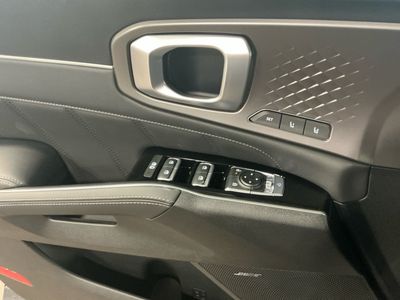 2026 Kia Sorento Hybrid - Photo 13