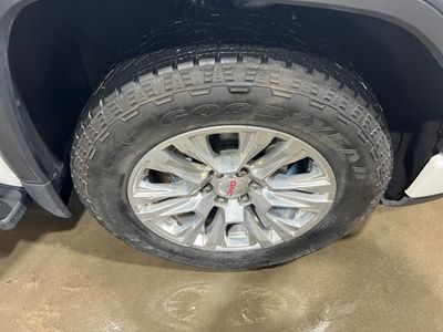 2023 GMC Sierra 1500 — photo 11 view