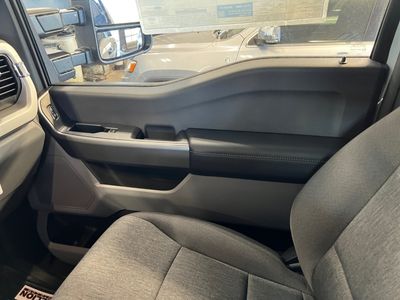 2026 Ford Super Duty F-350 SRW — photo 11 view