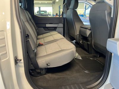 2026 Ford Super Duty F-350 SRW — photo 13 view