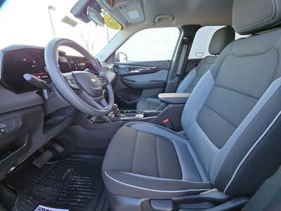 2025 Chevrolet Trailblazer — photo 11 view