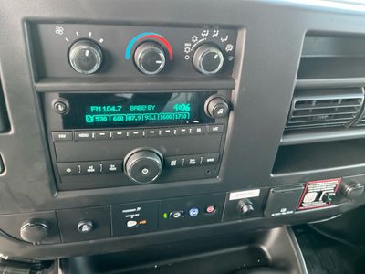 2025 Chevrolet Express Commercial Cutaway — photo 12 view