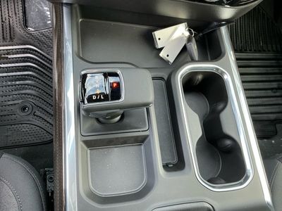 2026 Chevrolet Silverado 1500 - Photo 6