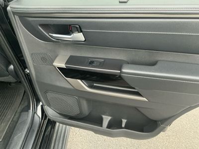 2024 Toyota Sequoia — photo 12 view