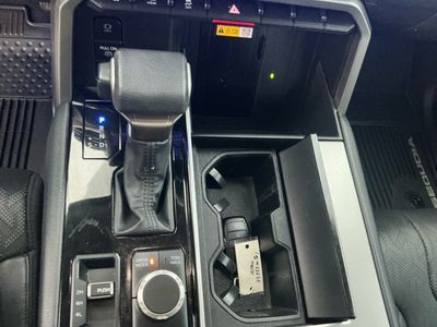 2024 Toyota Sequoia — photo 14 view
