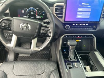 2024 Toyota Sequoia — photo 15 view