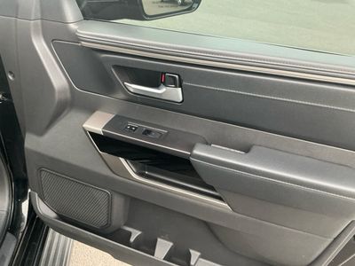 2024 Toyota Sequoia — photo 10 view