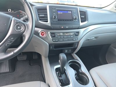2019 Honda Ridgeline - Photo 12