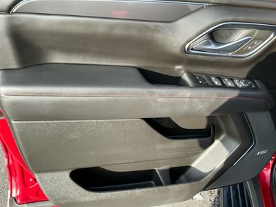 2023 Chevrolet Suburban — photo 15 view