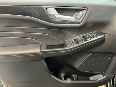2026 Ford Escape — photo 7 view