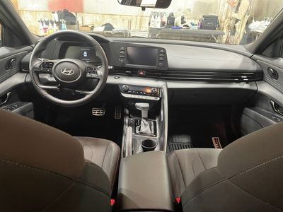 2025 Hyundai Elantra - Photo 15