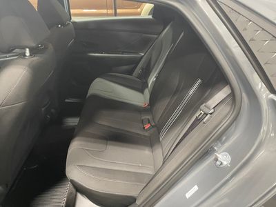 2025 Hyundai Elantra - Photo 10