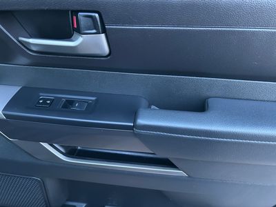 2025 Toyota Tundra 4WD — photo 15 view