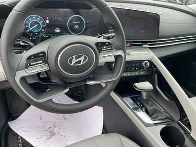 2025 Hyundai Elantra Hybrid - Photo 9