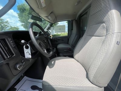 2025 GMC Savana Commercial Cutaway — photo 9 view