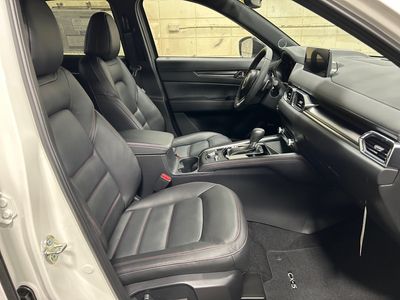 2025 Mazda CX-5 — photo 12 view