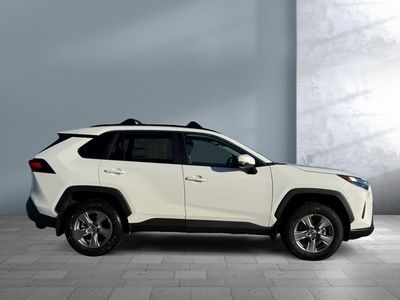 2025 Toyota RAV4 — detail view