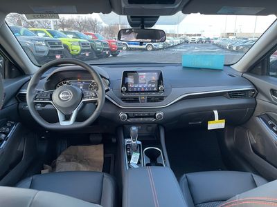 2025 Nissan Altima — photo 15 view