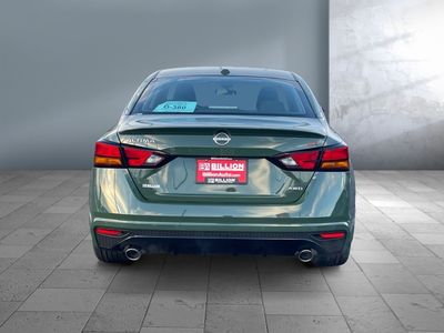 2025 Nissan Altima — detail view