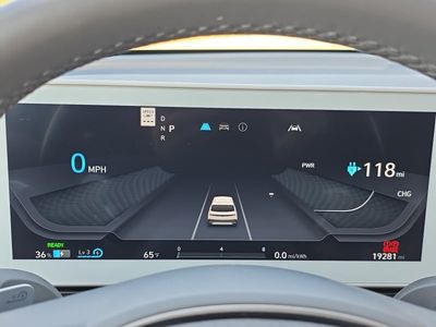 2023 Hyundai IONIQ 5 — photo 9 view