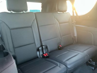 2023 GMC Yukon XL — photo 13 view