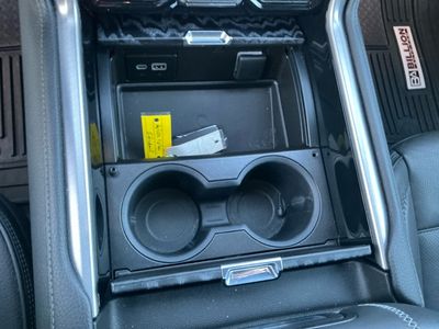 2023 GMC Yukon XL — photo 14 view