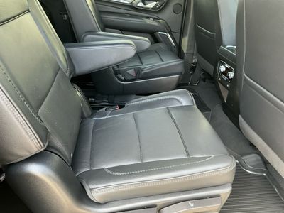 2023 GMC Yukon XL — photo 7 view