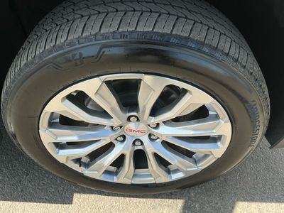 2023 GMC Yukon XL — photo 8 view