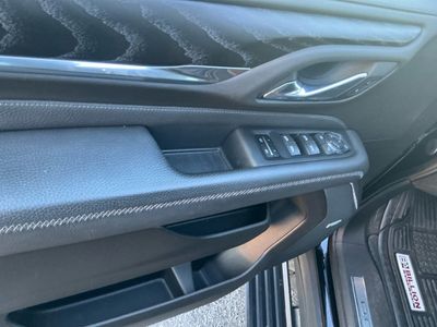 2023 GMC Yukon XL — photo 10 view