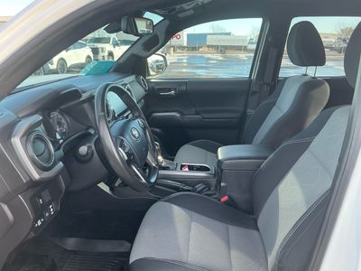 2023 Toyota Tacoma — photo 8 view