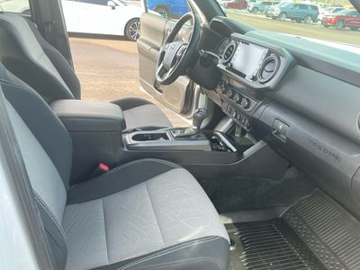 2023 Toyota Tacoma — photo 9 view