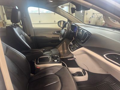 2024 Chrysler Pacifica - Photo 14