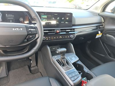 2026 Kia Sportage — photo 14 view