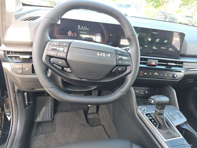 2026 Kia Sportage — photo 9 view
