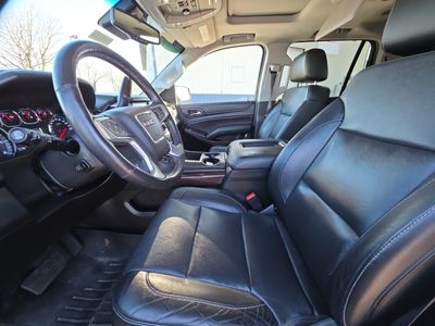 2018 GMC Yukon — photo 10 view