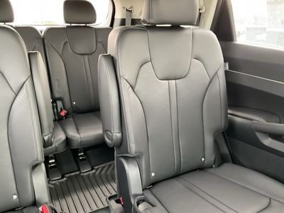 2025 Kia Sorento — engine compartment view