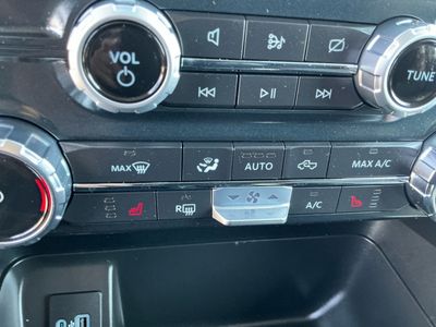 2023 Ford F-150 — photo 10 view