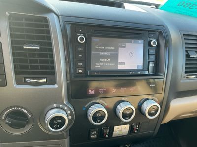 2017 Toyota Sequoia — photo 13 view