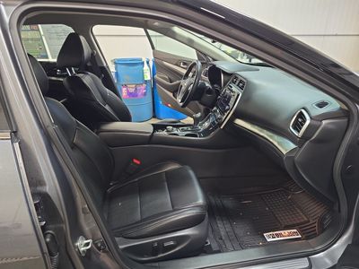 2023 Nissan Maxima - Photo 11