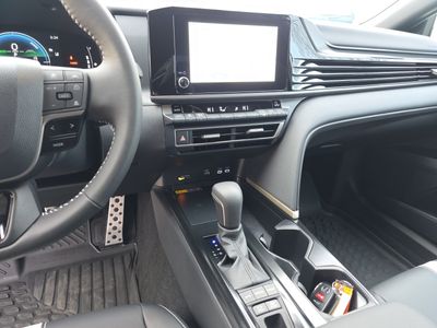 2026 Toyota Camry — photo 13 view
