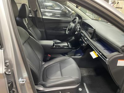 2026 Hyundai Tucson Hybrid — photo 12 view