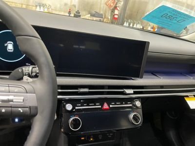 2026 Hyundai Tucson Hybrid — photo 9 view