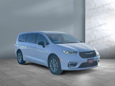2026 Chrysler Pacifica — side profile view