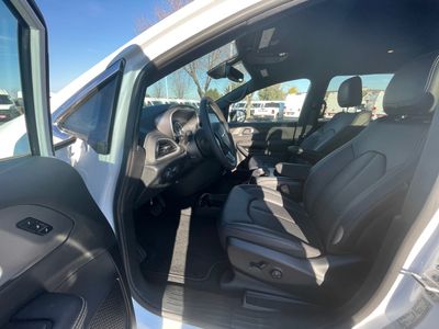 2026 Chrysler Pacifica — photo 14 view
