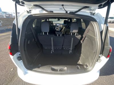 2026 Chrysler Pacifica — photo 7 view