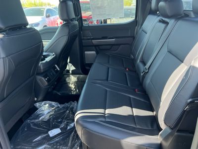 2025 Ford F-150 — photo 11 view
